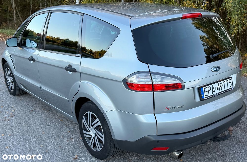 Ford S-Max - 13