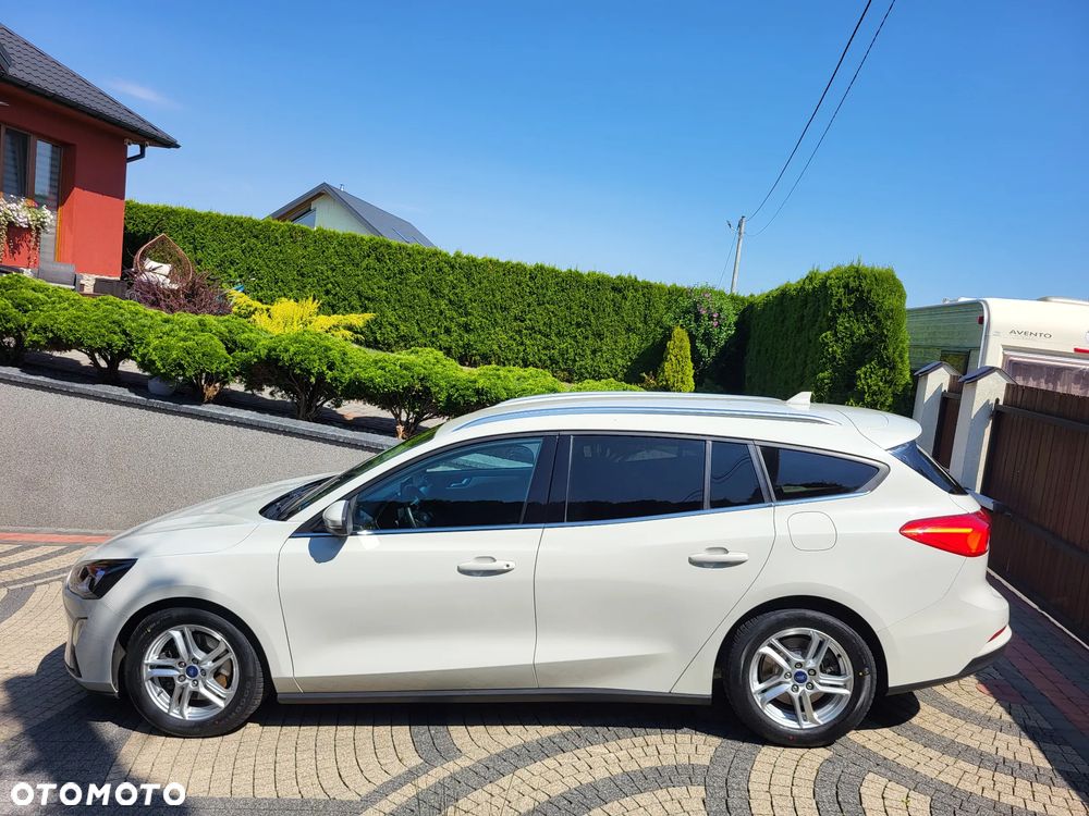 Ford Focus 1.5 EcoBoost Start-Stopp-System COOL&CONNECT - 2