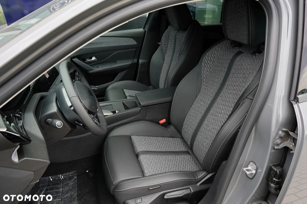 Peugeot 308 1.2 mHEV Allure S&S e-DCS6 - 7
