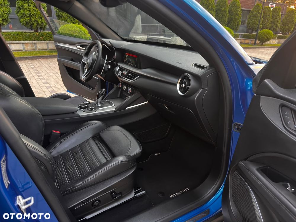 Alfa Romeo Stelvio 2.2 16V AT8-Q4 Executive - 29