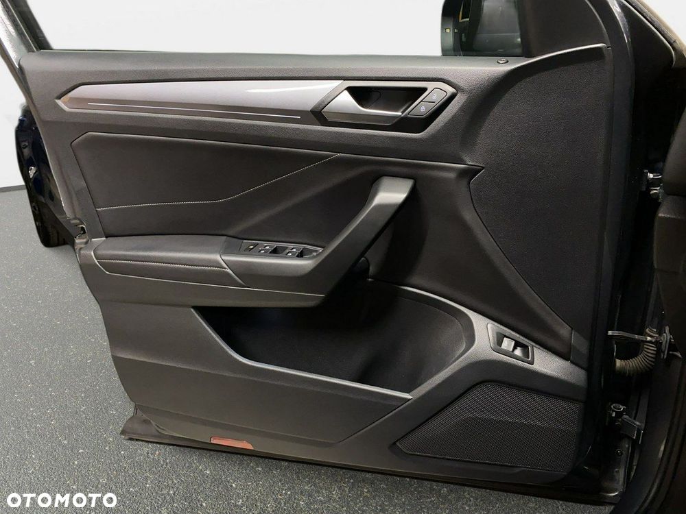 Volkswagen T-Roc - 38