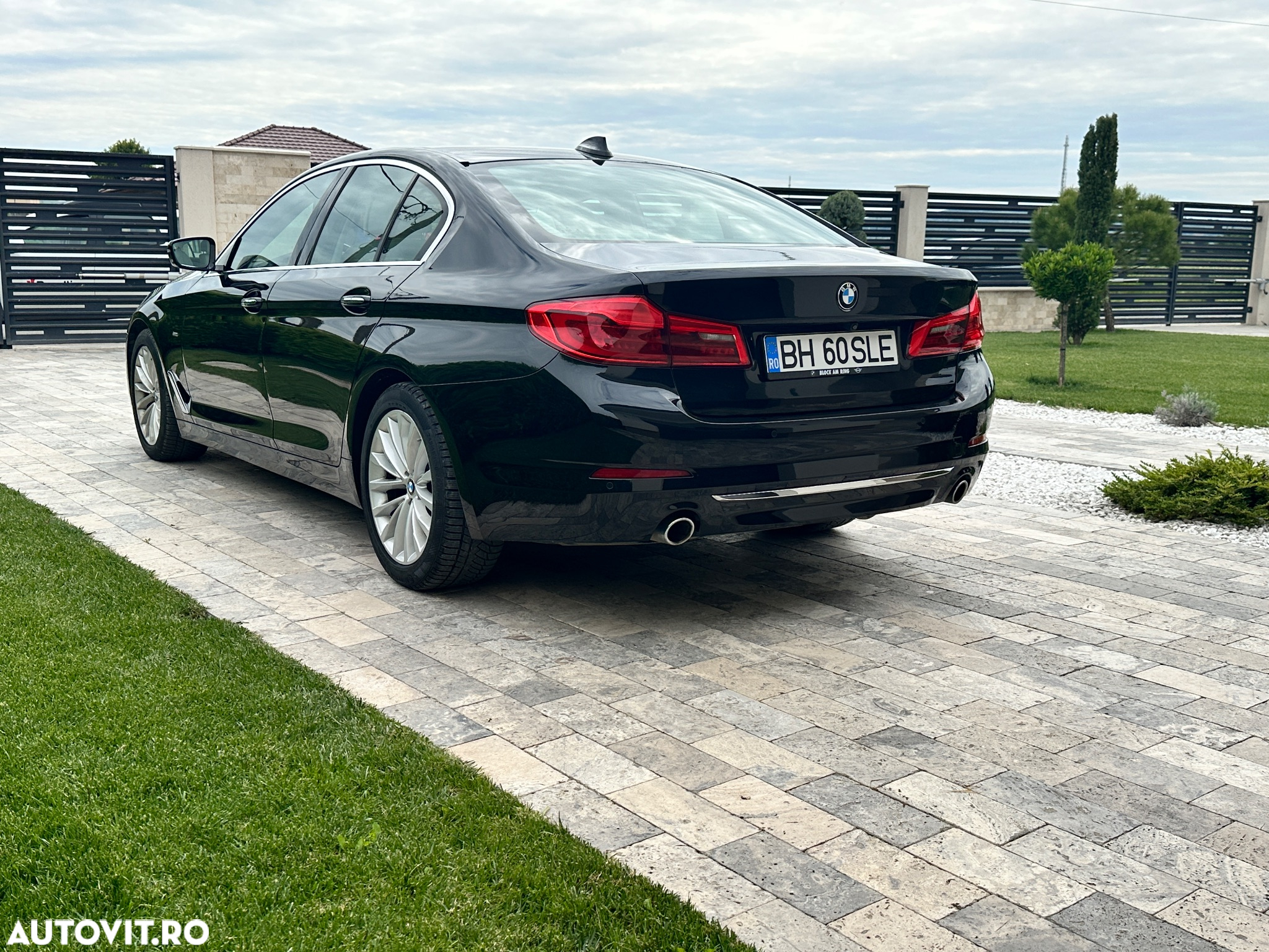 BMW Seria 5 530d xDrive AT - 12