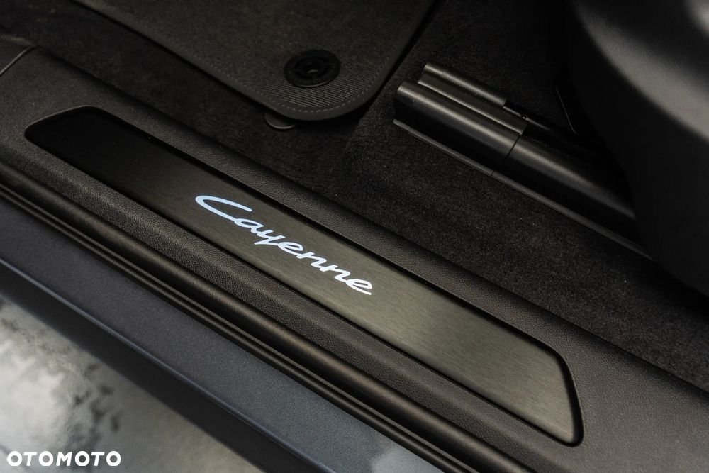 Porsche Cayenne E-Hybrid PHEV Black Edition - 31