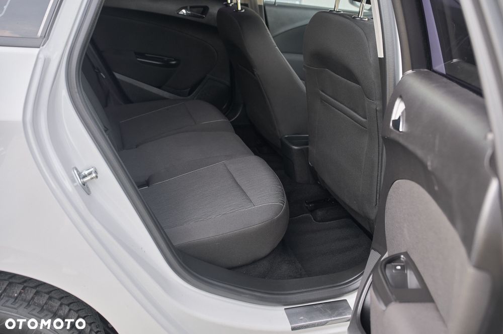 Opel Astra 1.6 Style - 9