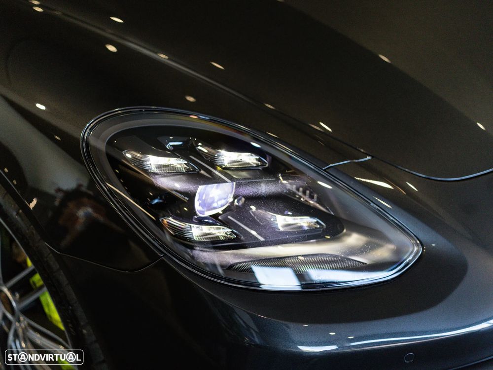 Porsche Panamera Sport Turismo 4 E-Hybrid Platinum Edition - 24