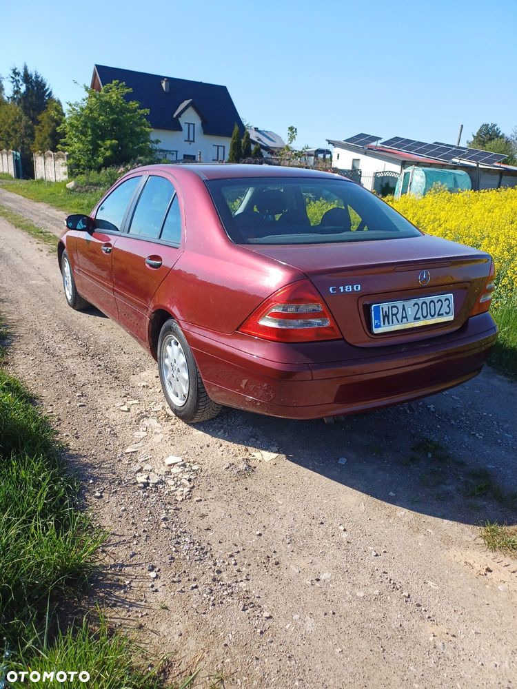 Mercedes-Benz Klasa C 180 T Classic - 4