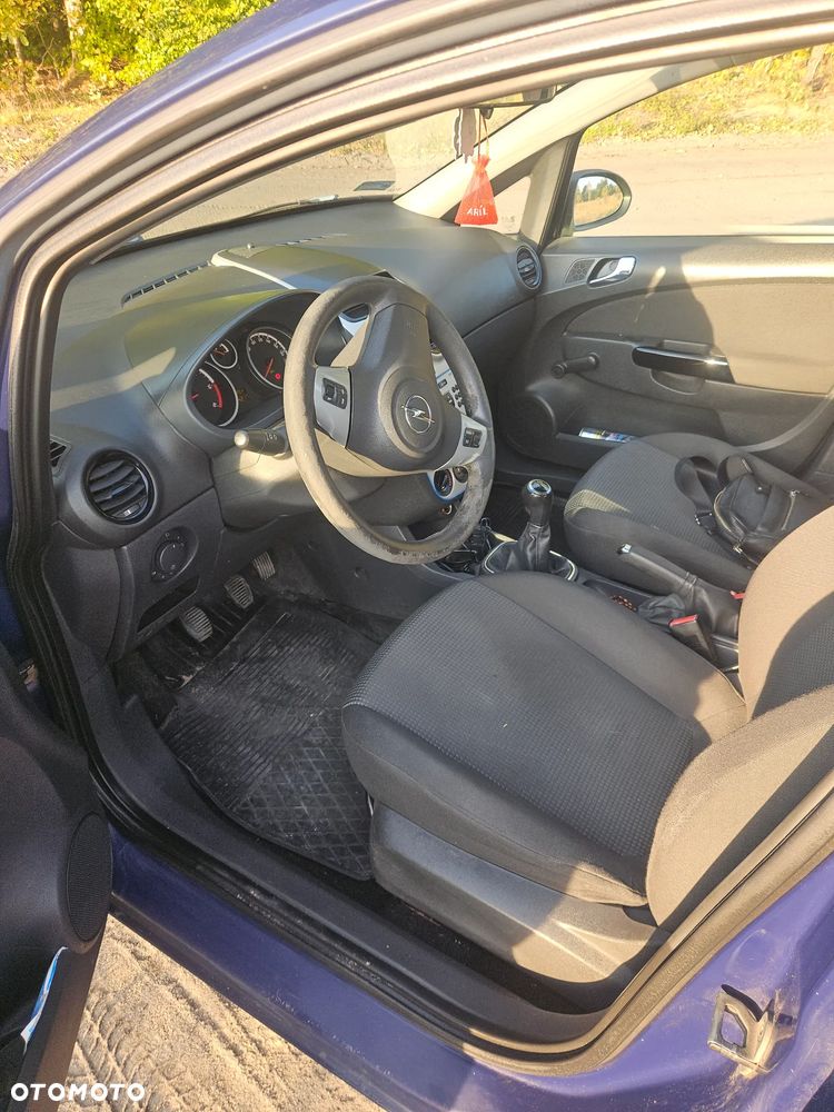 Opel Corsa - 10