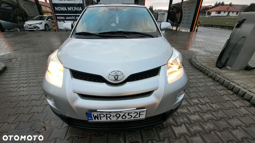 Toyota Urban Cruiser 1.4 D-4D Sol 4x4 - 9