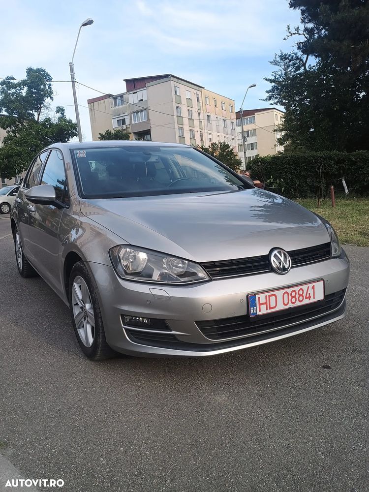 Volkswagen Golf - 1