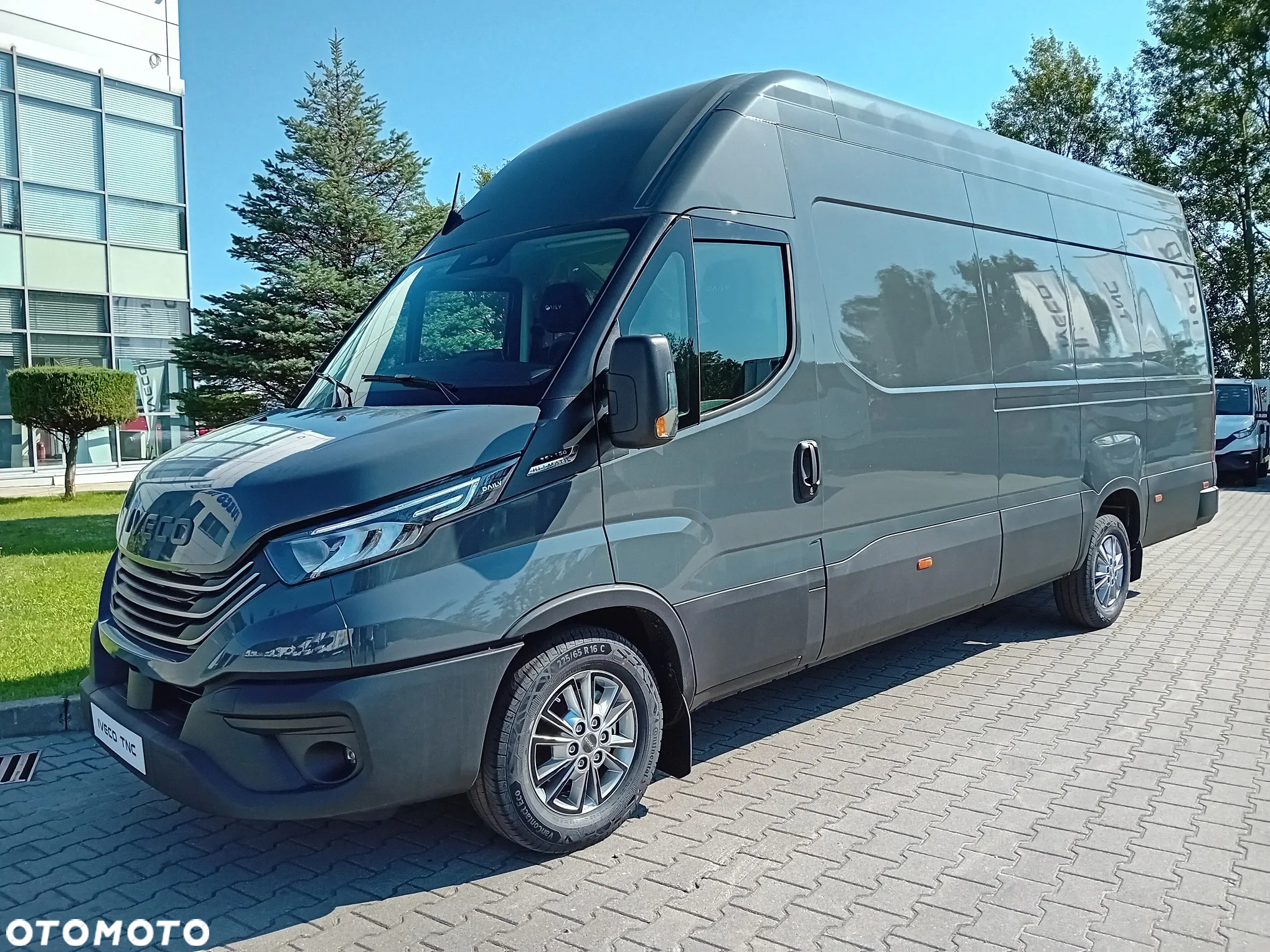 Iveco Daily 35S18HA8 V 3.0 Diesel Hi-Matic Furgon L4H3 - 4