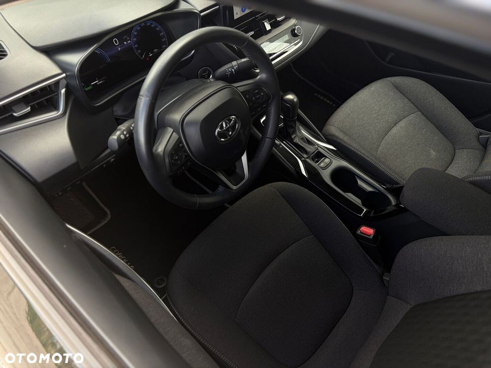 Toyota Corolla 1.8 Hybrid Style - 17