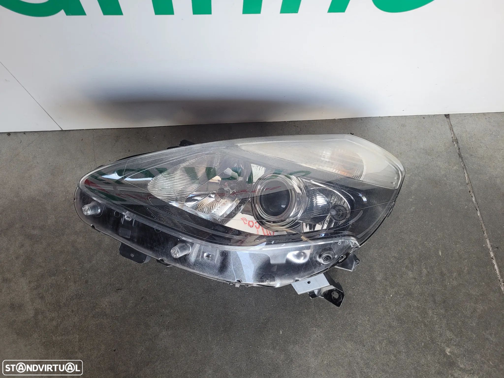 Farol Direcional Renault Clio 3 - 1