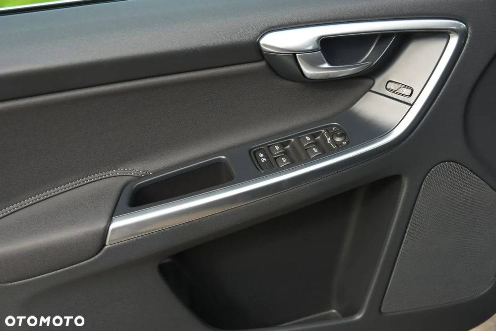 Volvo XC 60 - 24