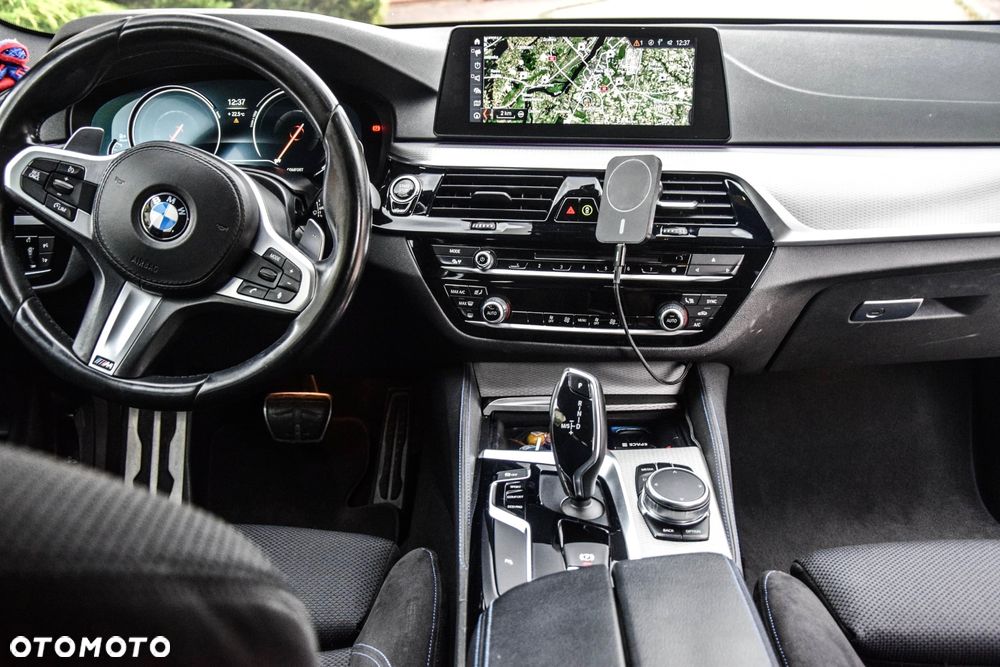 BMW Seria 5 520d xDrive M Sport sport - 14