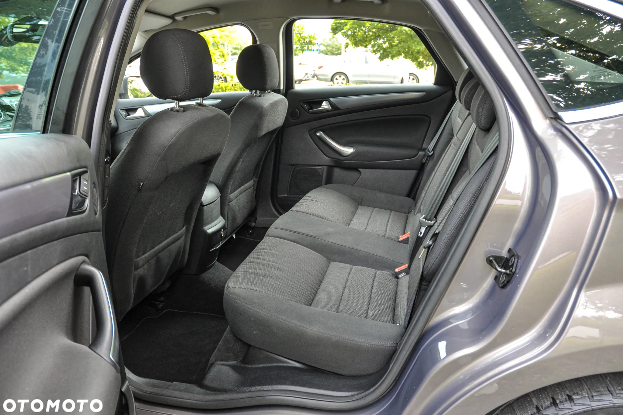 Ford Mondeo - 8