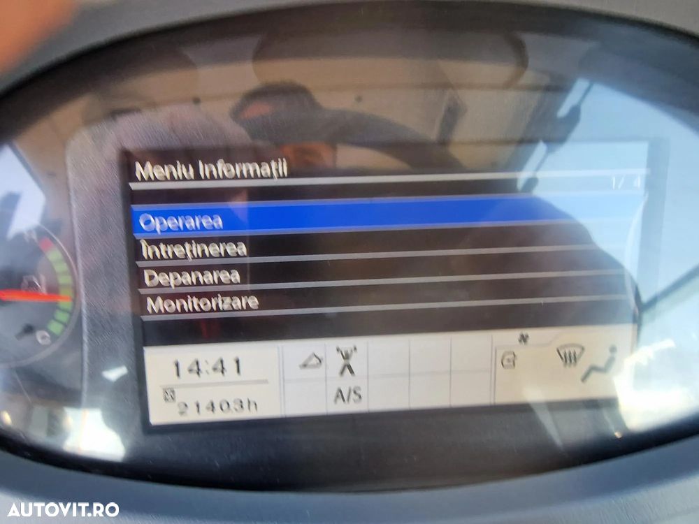 Hitachi ZW220, 2.140h, 8.833 km, CUPLA RAPIDA, CUPA 3,5mc, Masa operationala 20t, Anvelope Goodyear profil L5 90% ok, Gresare automata, VIRARE JOYSTICK, consum mediu 14,6l/h, an fabr 2020, camera spate, ridica la 4,2m,  CA NOU-PROMOTIE 119.900 EUR+Tva - 31