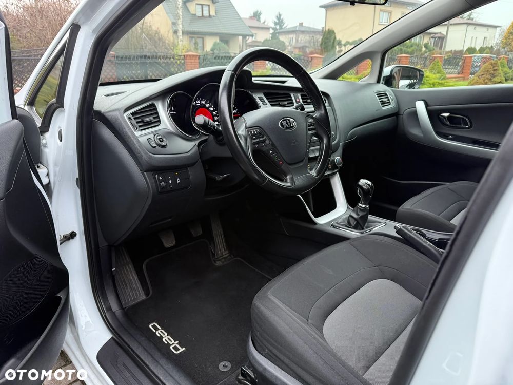 Kia Ceed - 17