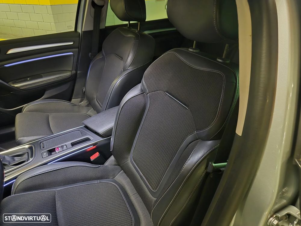 Renault Mégane Sport Tourer BLUE dCi 115 EDC INTENS - 33