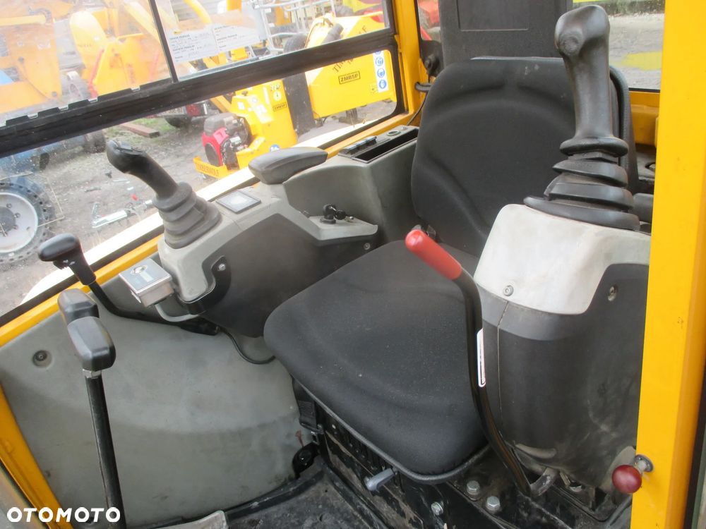 Wacker Neuson EZ28 - 12