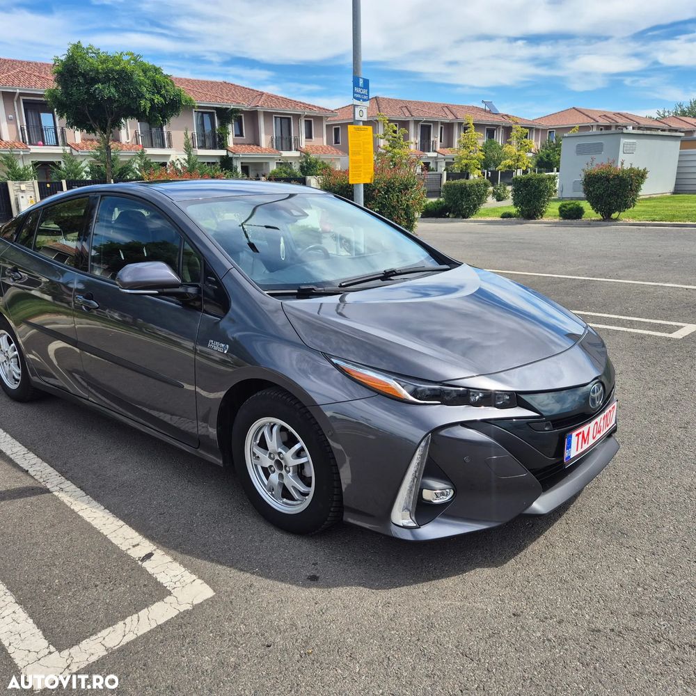 Toyota Prius Plug-in Hybrid Executive - 2