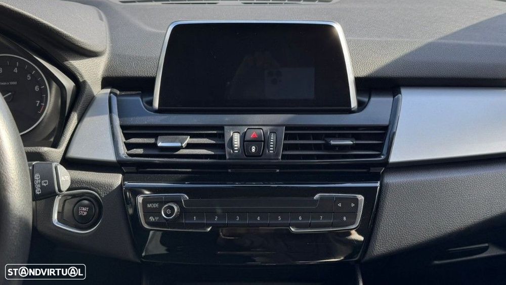 BMW 225xe Active Tourer Advantage - 12