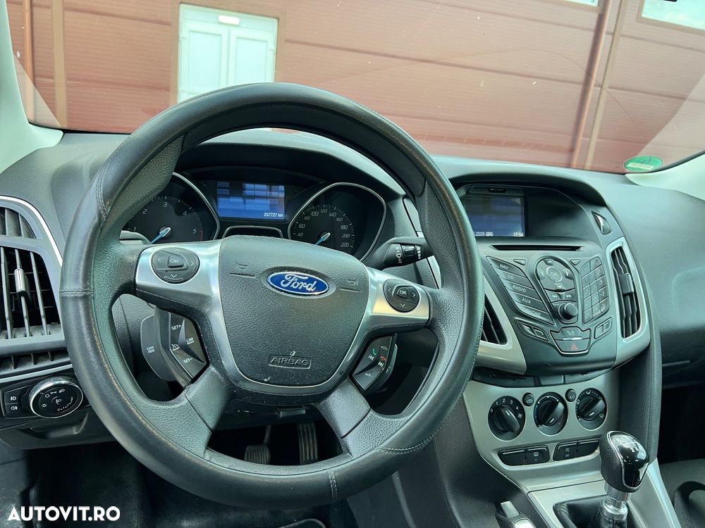 Ford Focus 1.6 TDCI DPF Start-Stopp-System Trend - 9