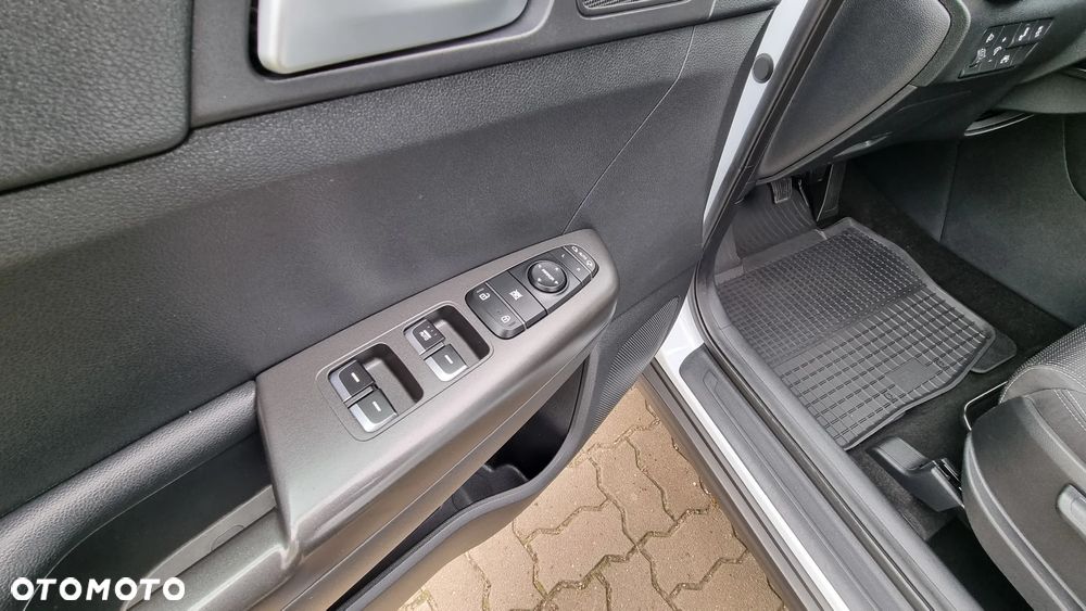 Kia Sportage 1.6 GDI L Business Line Plus 2WD - 12