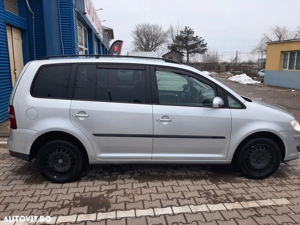 Volkswagen Touran 1.9 TDI DPF Highline DSG - 6