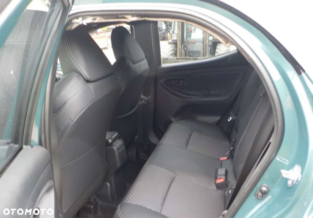 Toyota Yaris - 18
