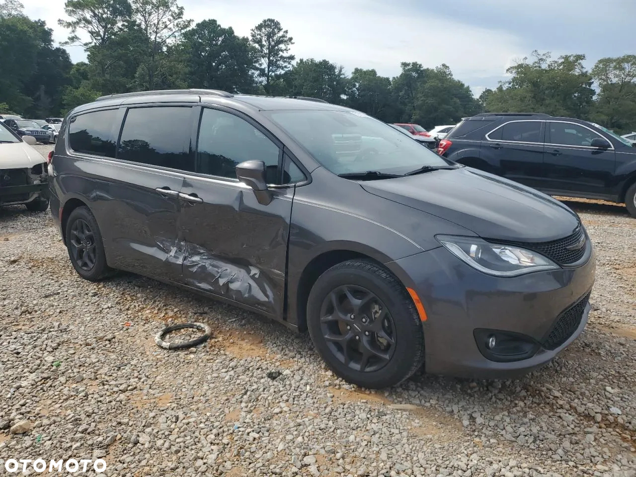 Chrysler Pacifica - 3