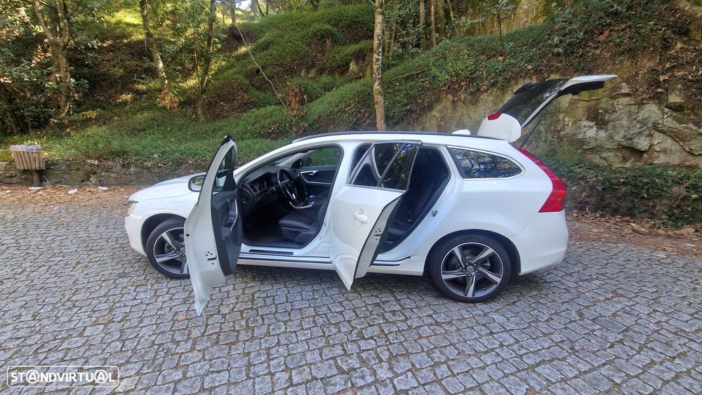 Volvo V60 2014 photo 2