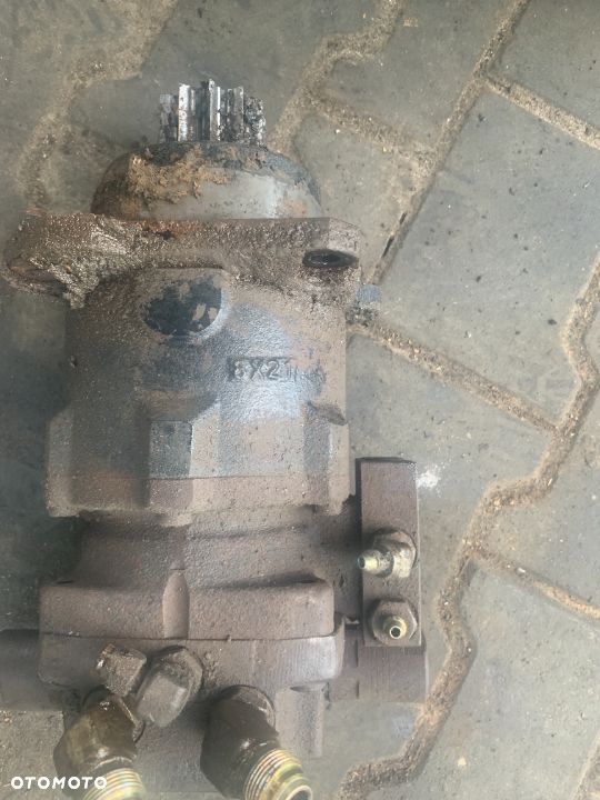 PCL-50-19B-7FS2-8745A Reduktor silnik obrotu do minikoparki Komatsu - 2