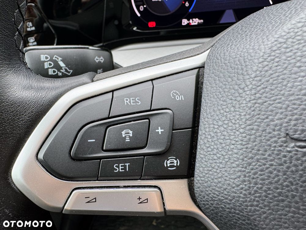 Volkswagen Golf VIII 2.0 TDI Life - 15