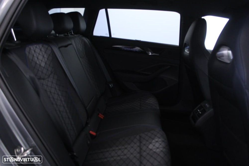 VW Passat Variant 1.5 TSI eHybrid R-Line DSG - 16