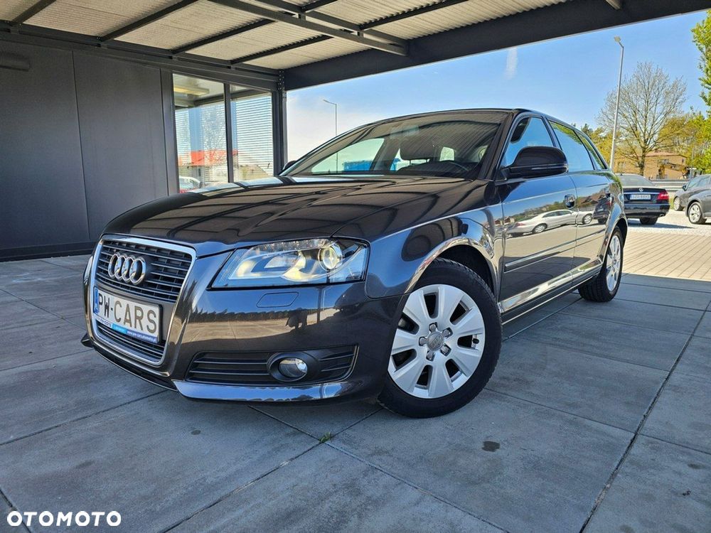 Audi A3 Sportback - 1