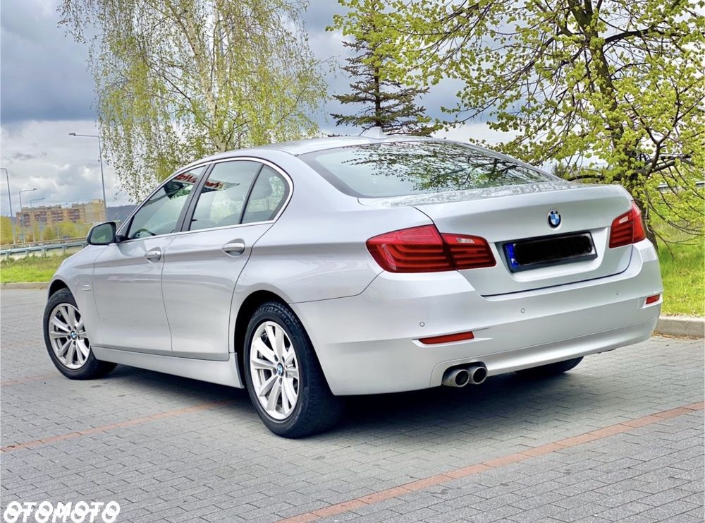 BMW Seria 5 520d xDrive - 4