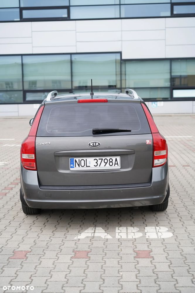 Kia Ceed 1.4 CVVT Attract - 4