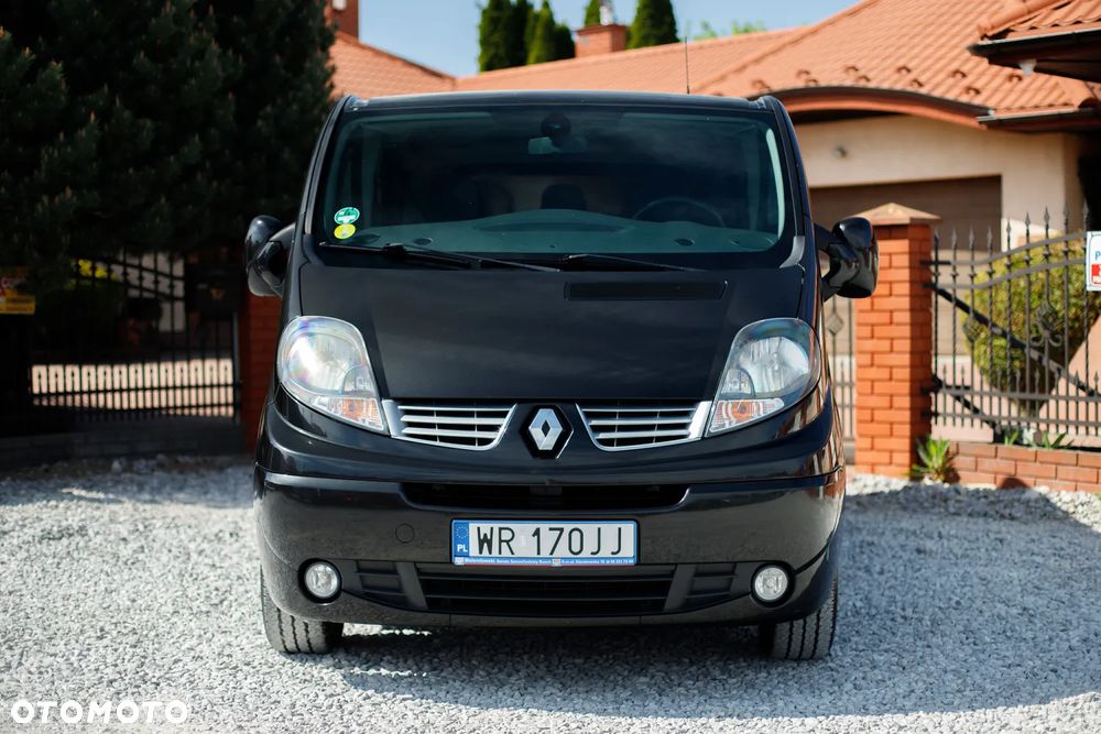 Renault Trafic Grand Passenger Black Edition - 15