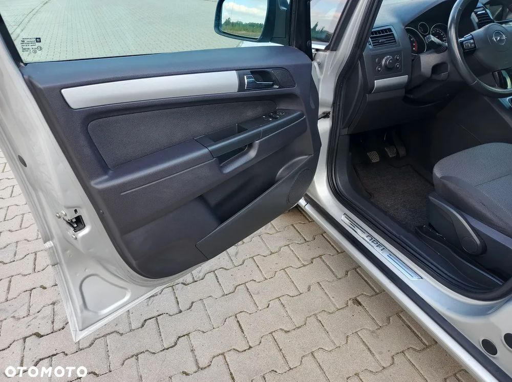 Opel Zafira 1.8 Edition 111 Jahre - 26