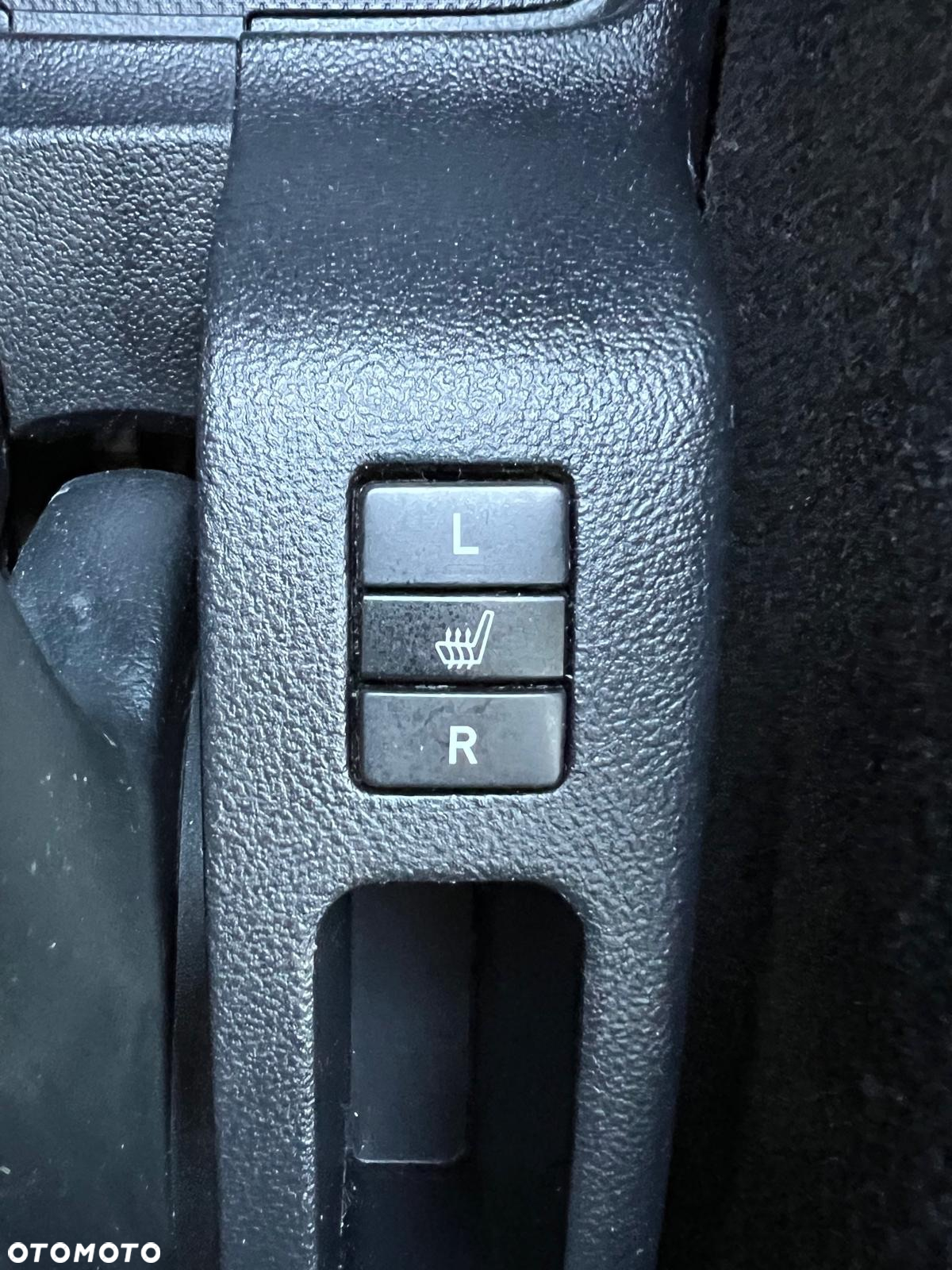 Toyota Verso S 1.33 VVT-i - 18