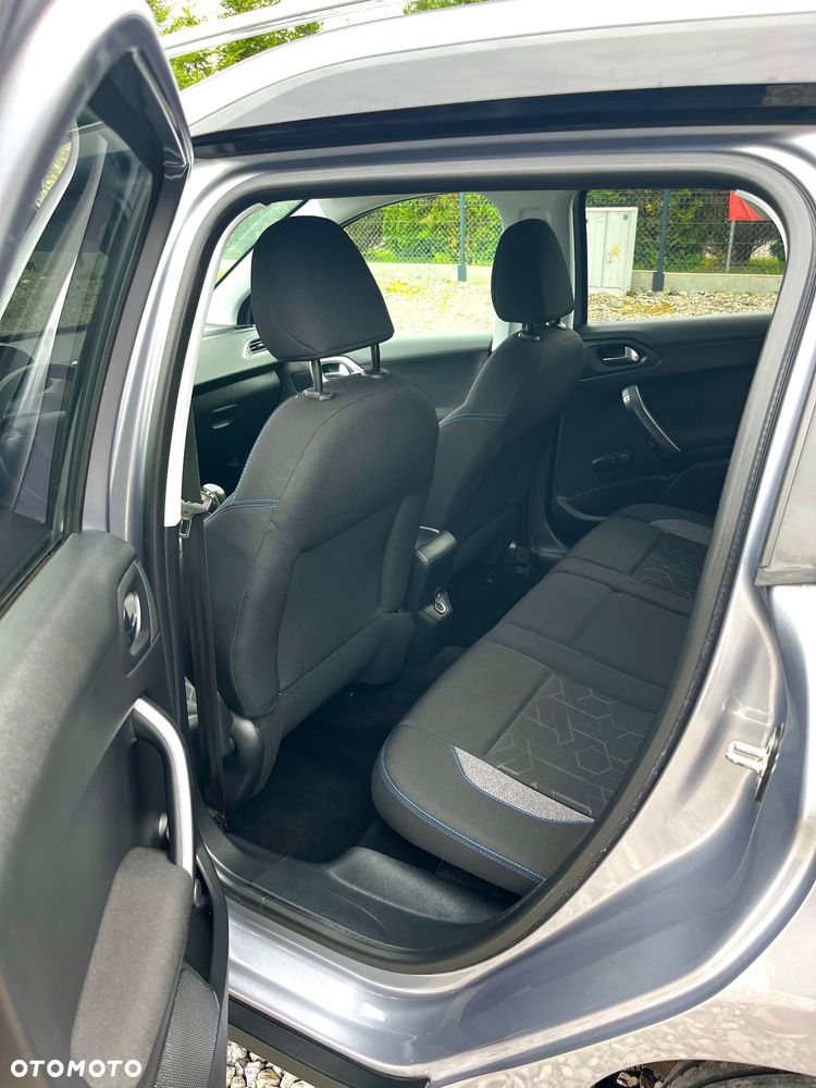 Peugeot 2008 1.2 Pure Tech Style - 8