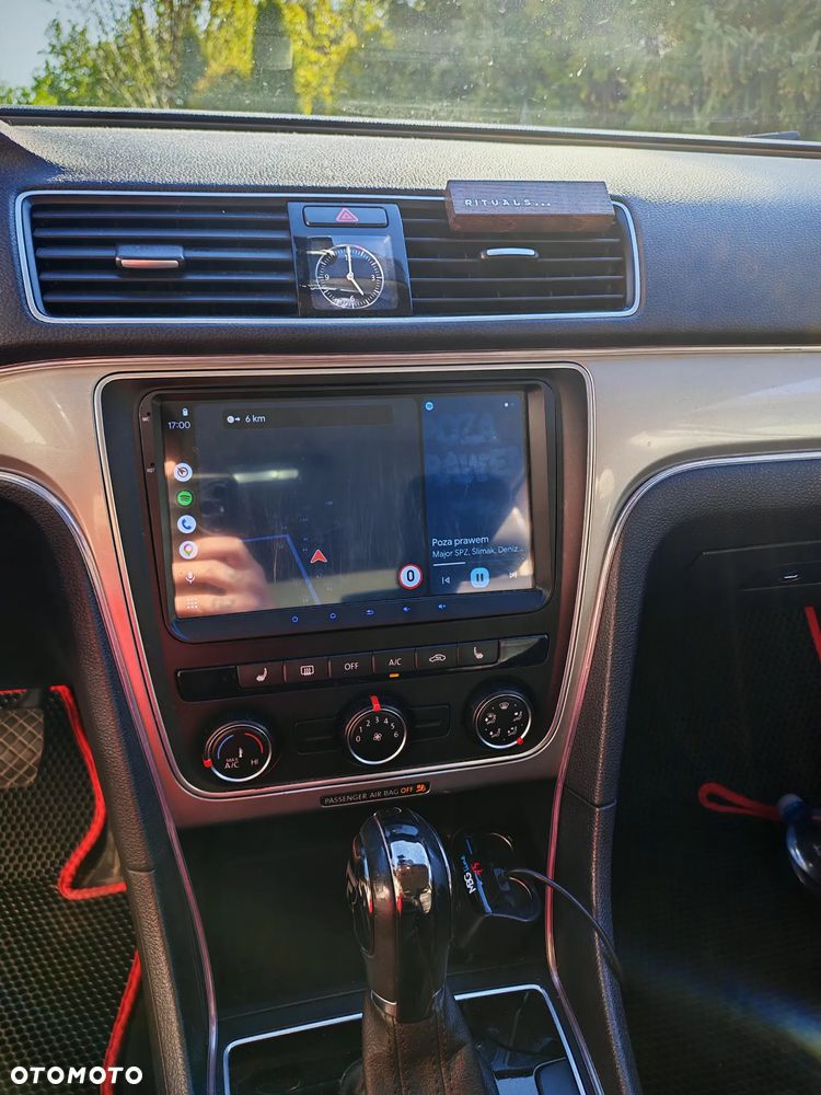 Volkswagen Passat - 13
