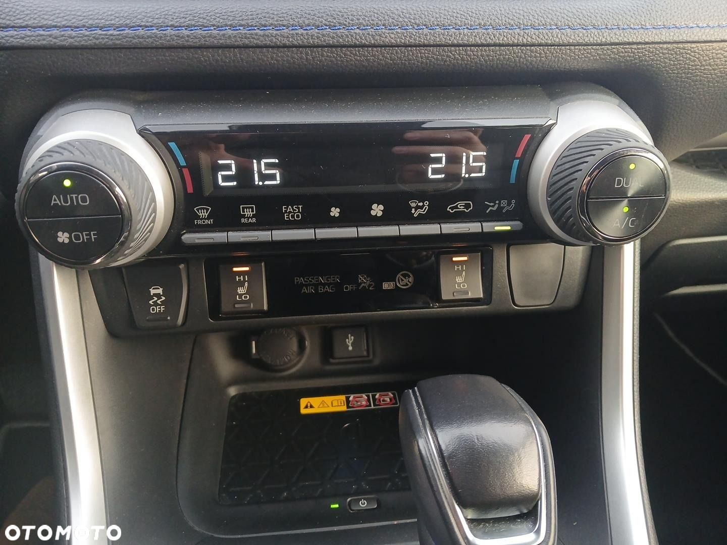 Toyota RAV4 - 16