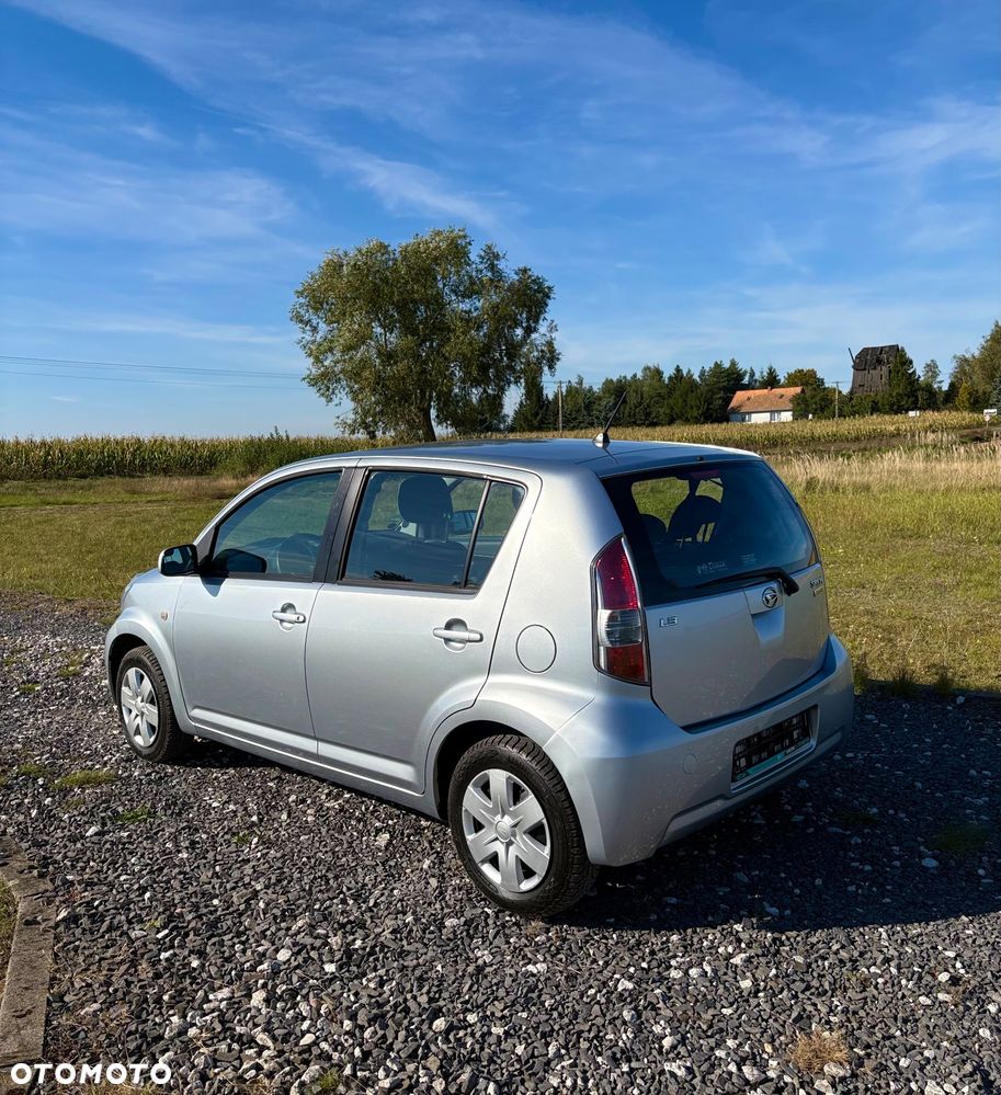 Daihatsu Sirion - 24