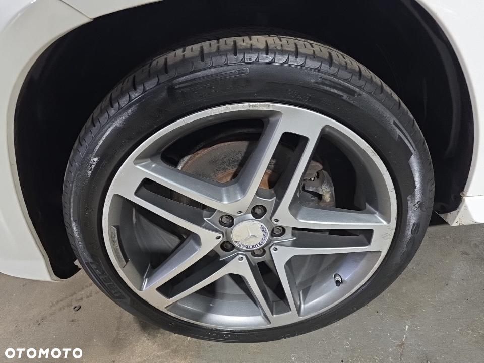 Mercedes-Benz GLK 350 4-Matic - 17