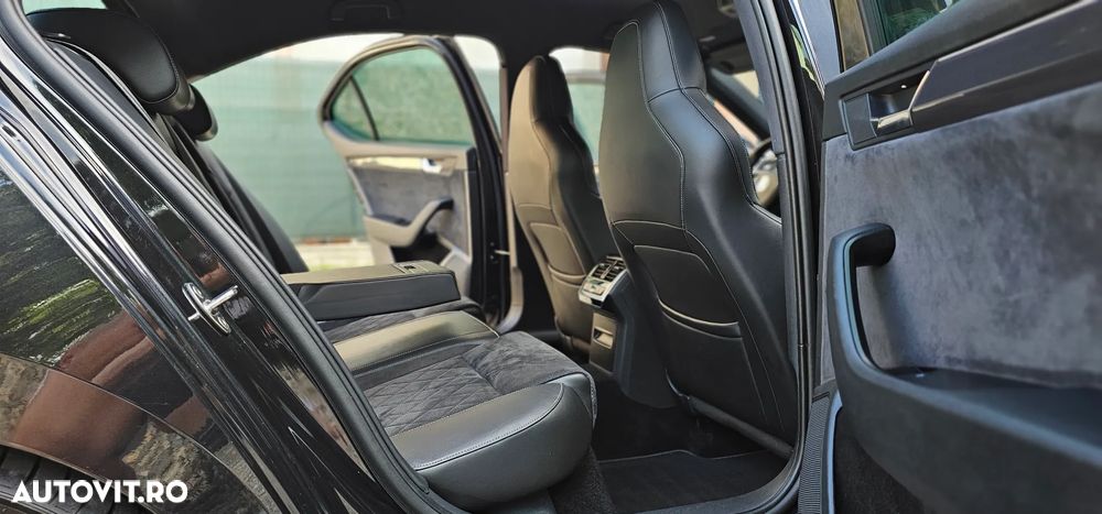 Skoda Superb 2.0 TDI DSG Sportline - 16