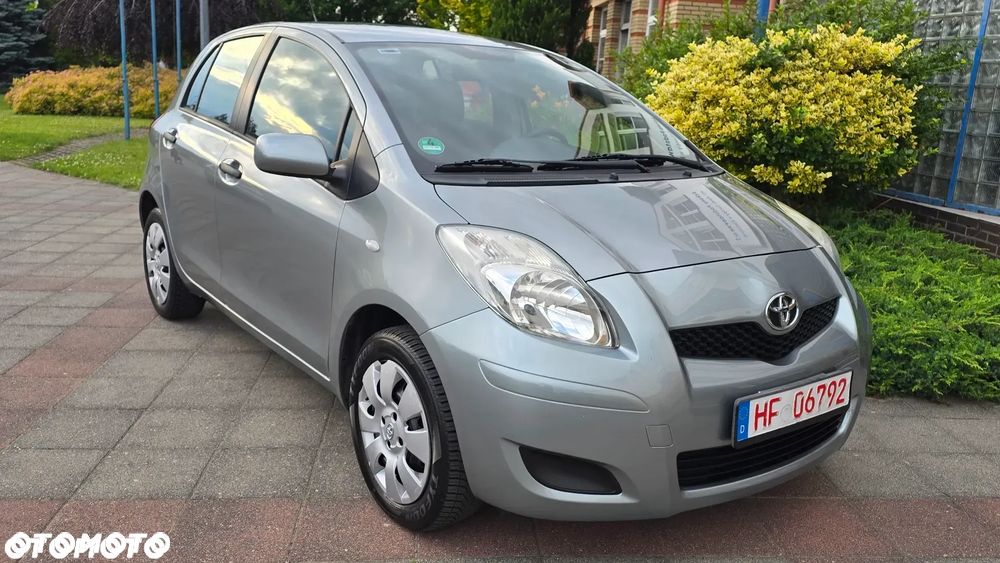 Toyota Yaris - 1