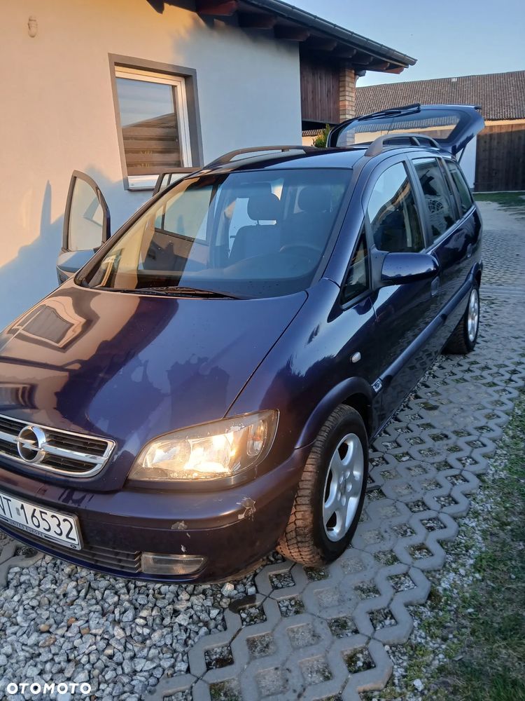 Opel Zafira 1.8 16V Elegance - 2