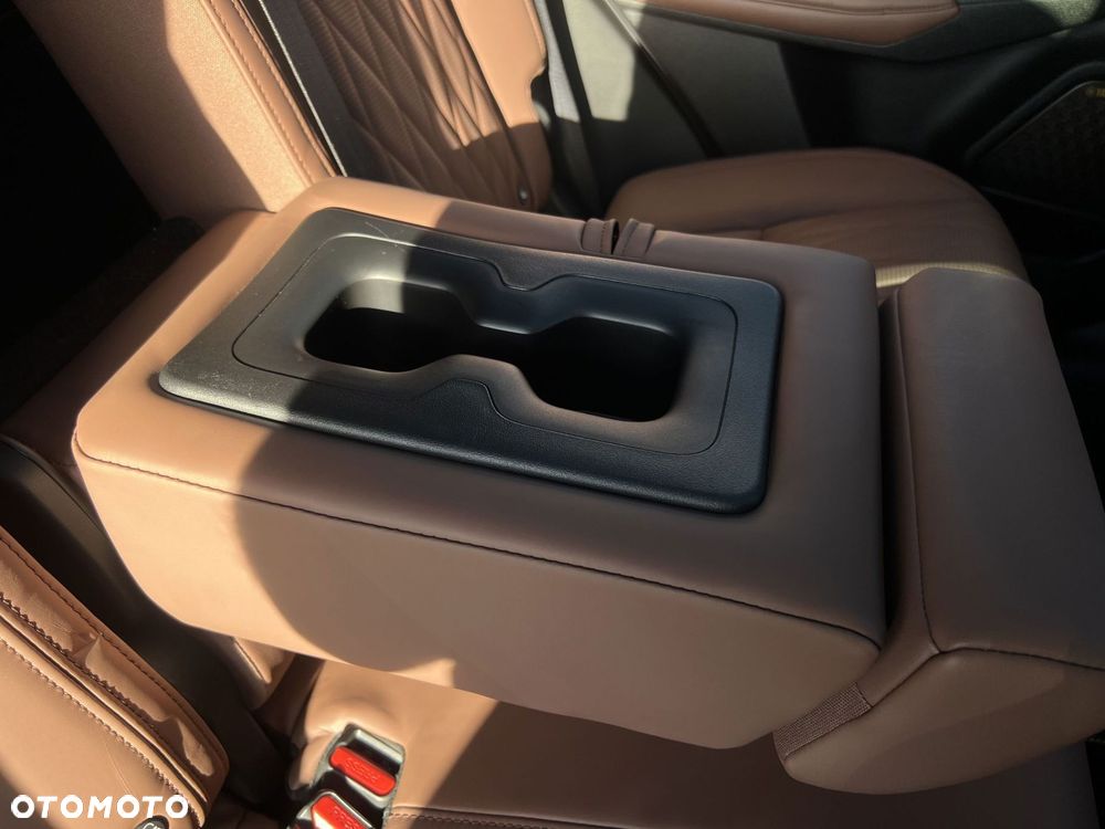 Mitsubishi Outlander - 22