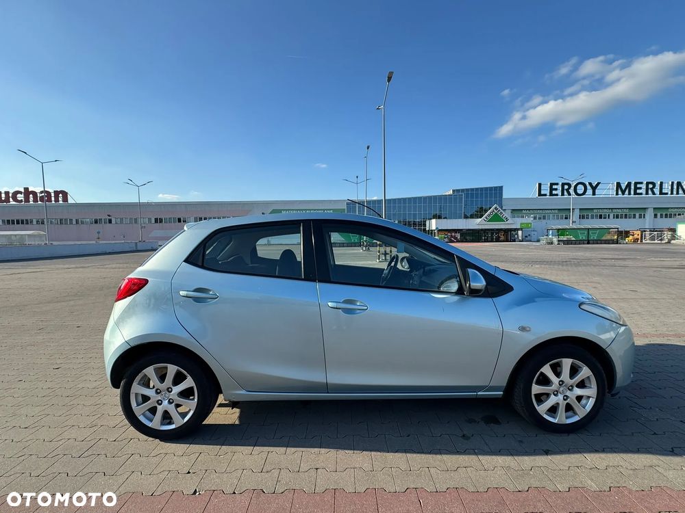 Mazda 2 - 4